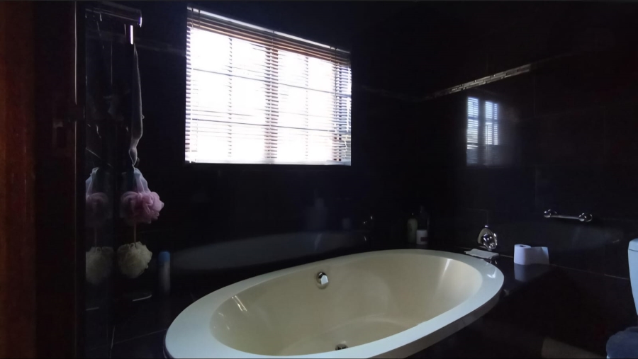 3 Bedroom Property for Sale in Ninapark Gauteng