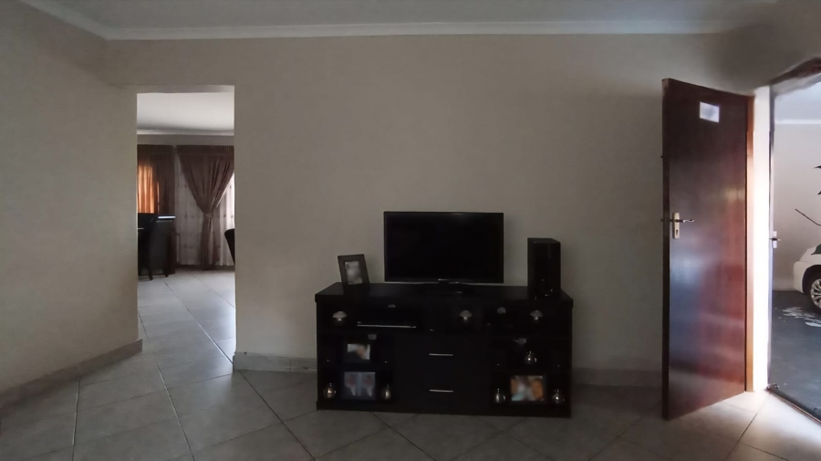3 Bedroom Property for Sale in Ninapark Gauteng