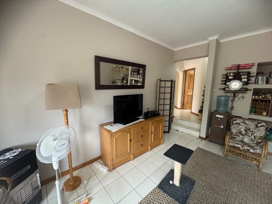 4 Bedroom Property for Sale in Bassonia Gauteng