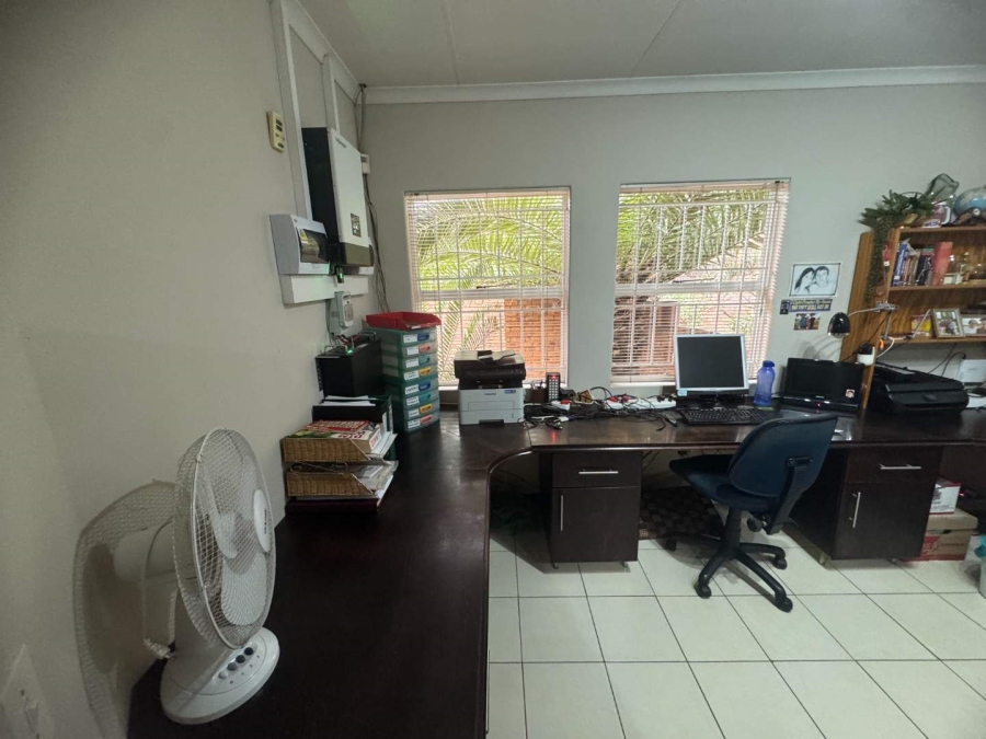 4 Bedroom Property for Sale in Bassonia Gauteng