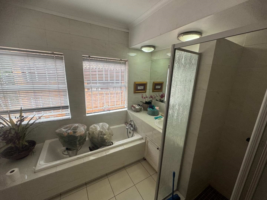4 Bedroom Property for Sale in Bassonia Gauteng