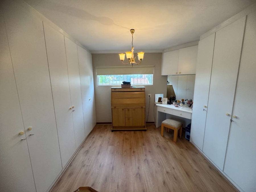 4 Bedroom Property for Sale in Bassonia Gauteng