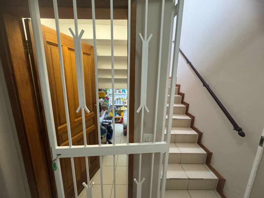4 Bedroom Property for Sale in Bassonia Gauteng