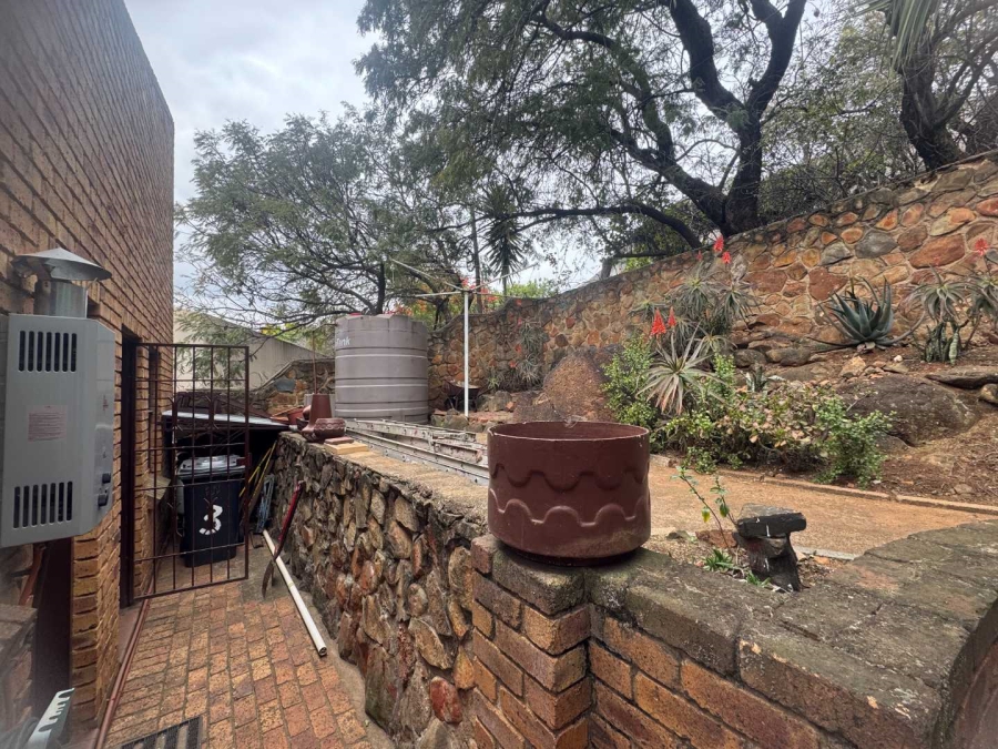 4 Bedroom Property for Sale in Bassonia Gauteng