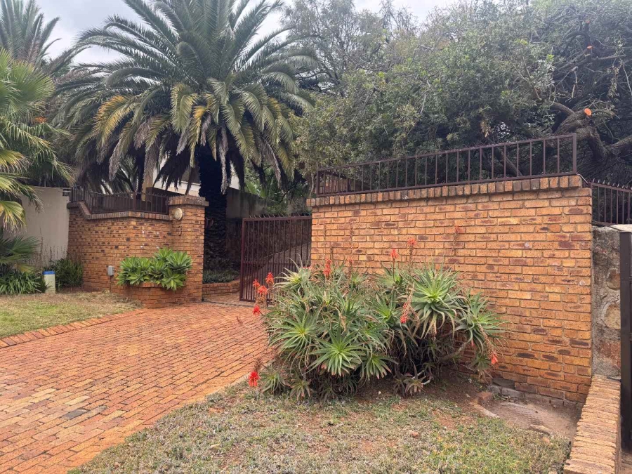 4 Bedroom Property for Sale in Bassonia Gauteng