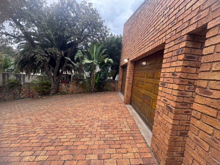 4 Bedroom Property for Sale in Bassonia Gauteng