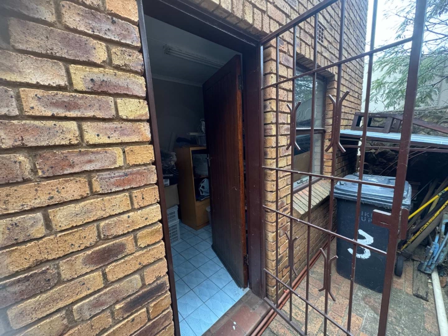 4 Bedroom Property for Sale in Bassonia Gauteng