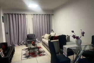 3 Bedroom Property for Sale in Greenstone Hill Gauteng