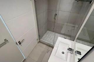 1 Bedroom Property for Sale in Sandringham Gauteng