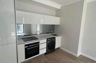 1 Bedroom Property for Sale in Sandringham Gauteng
