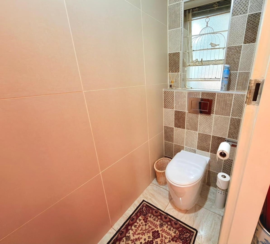 3 Bedroom Property for Sale in Mulbarton Gauteng
