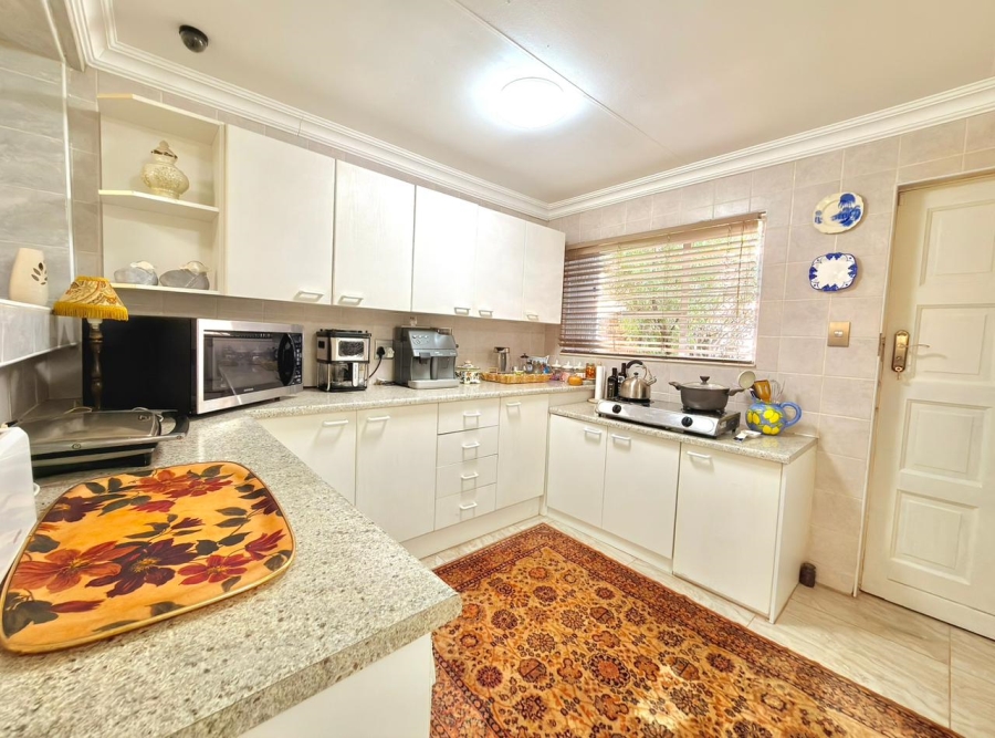 3 Bedroom Property for Sale in Mulbarton Gauteng