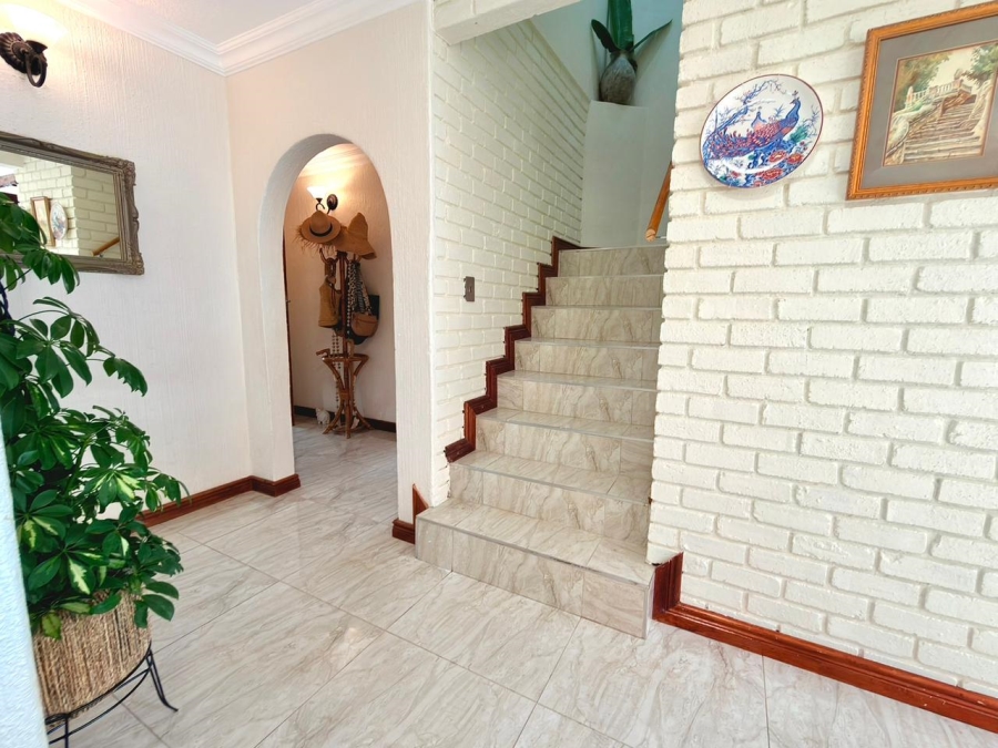 3 Bedroom Property for Sale in Mulbarton Gauteng