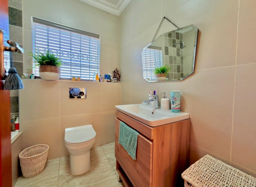 3 Bedroom Property for Sale in Mulbarton Gauteng
