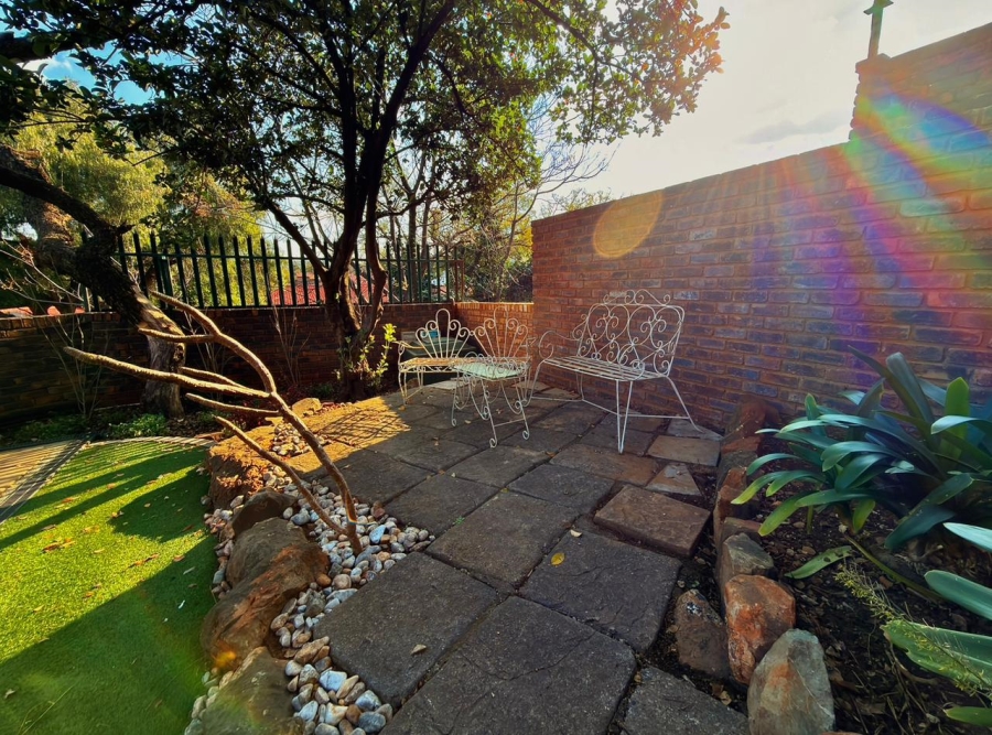 3 Bedroom Property for Sale in Mulbarton Gauteng