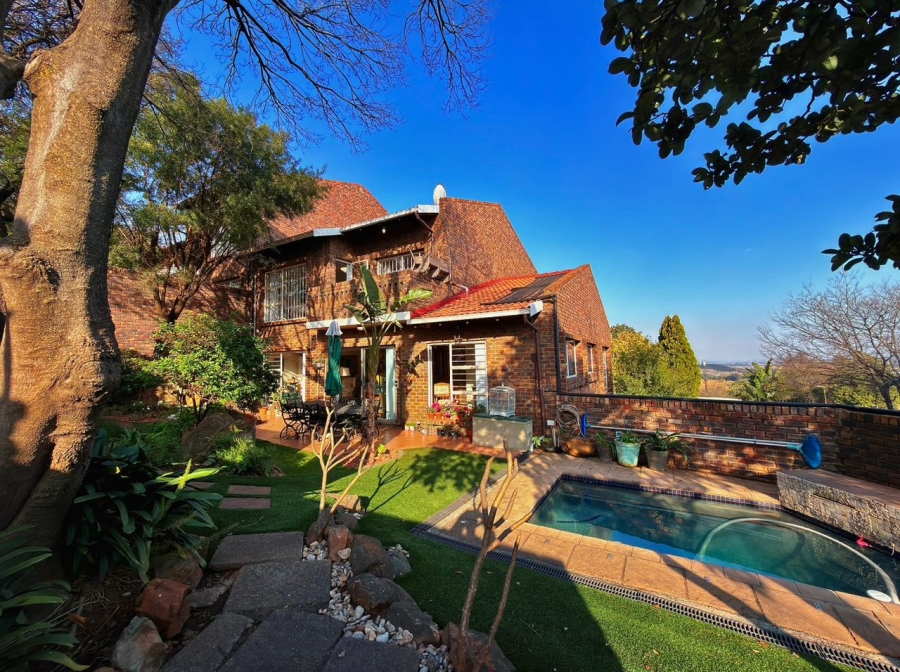 3 Bedroom Property for Sale in Mulbarton Gauteng