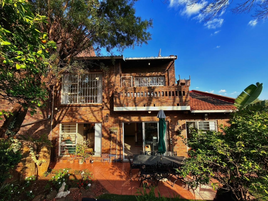 3 Bedroom Property for Sale in Mulbarton Gauteng