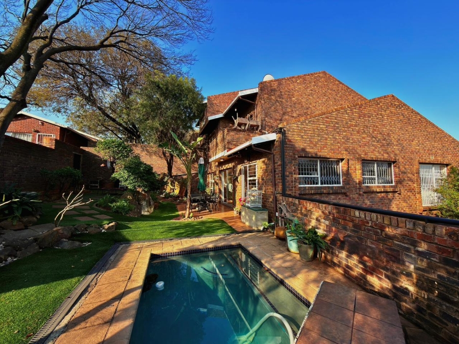3 Bedroom Property for Sale in Mulbarton Gauteng