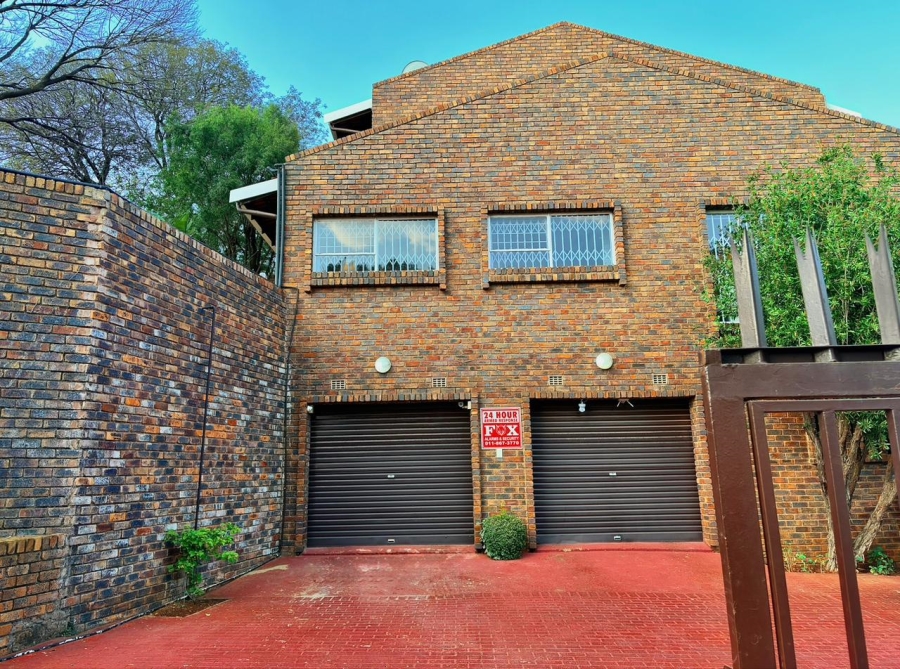 3 Bedroom Property for Sale in Mulbarton Gauteng