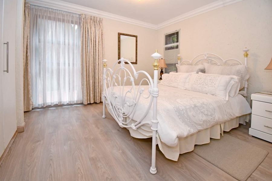 5 Bedroom Property for Sale in Lonehill Gauteng