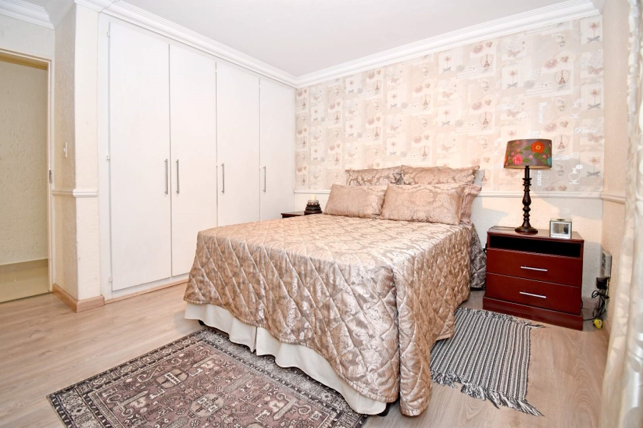 5 Bedroom Property for Sale in Lonehill Gauteng