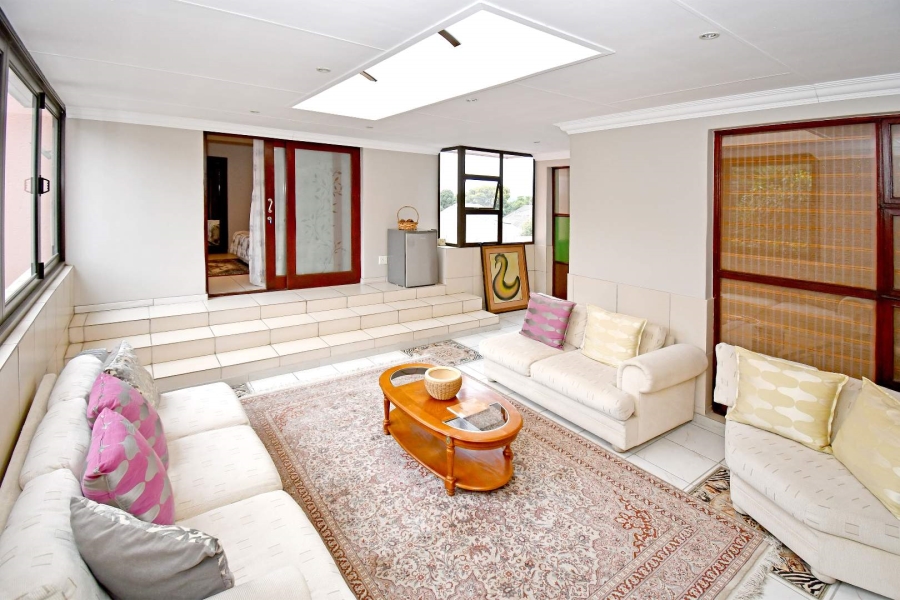 5 Bedroom Property for Sale in Lonehill Gauteng