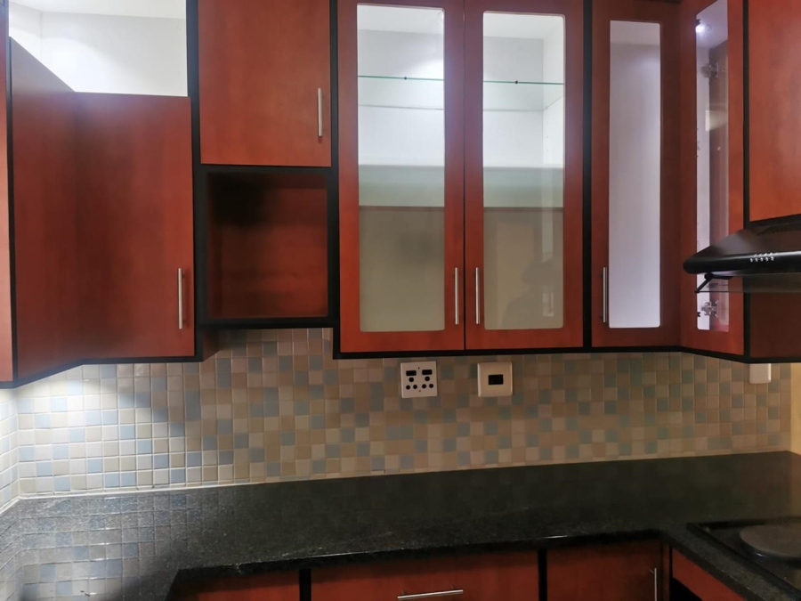 To Let 2 Bedroom Property for Rent in New Redruth Gauteng