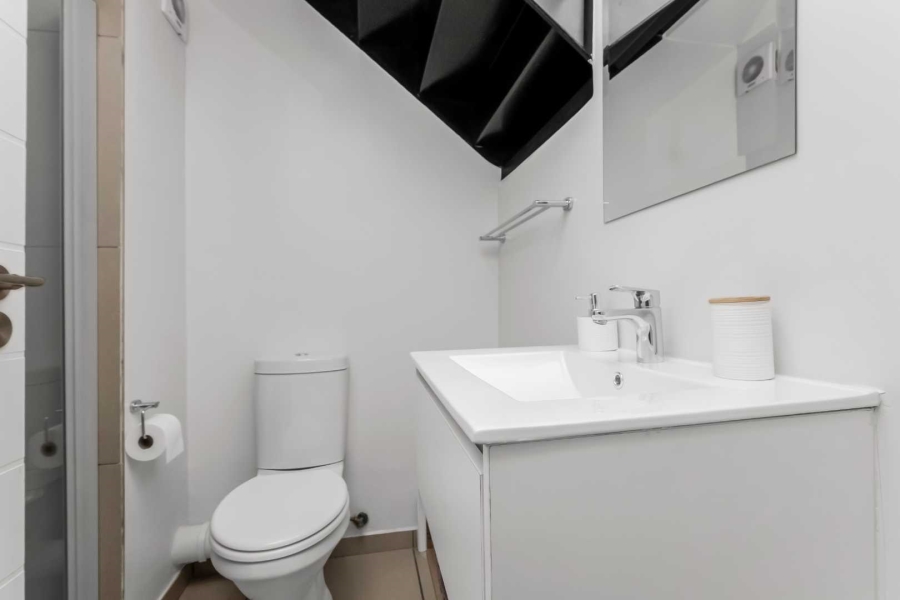 1 Bedroom Property for Sale in Broadacres Gauteng