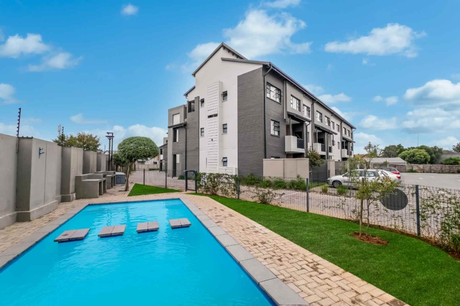 1 Bedroom Property for Sale in Broadacres Gauteng
