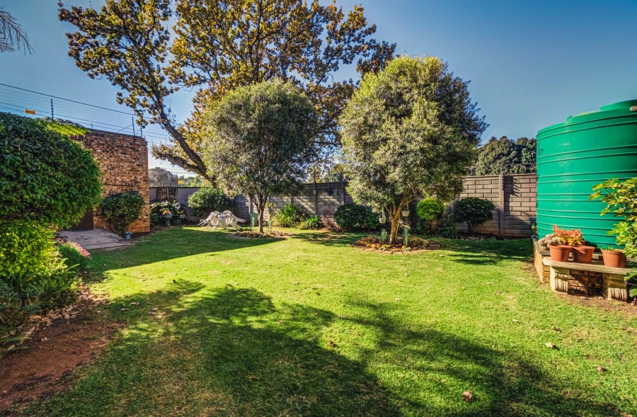 2 Bedroom Property for Sale in Norton Home Estate AH Gauteng