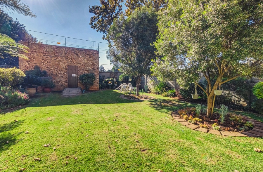 2 Bedroom Property for Sale in Norton Home Estate AH Gauteng