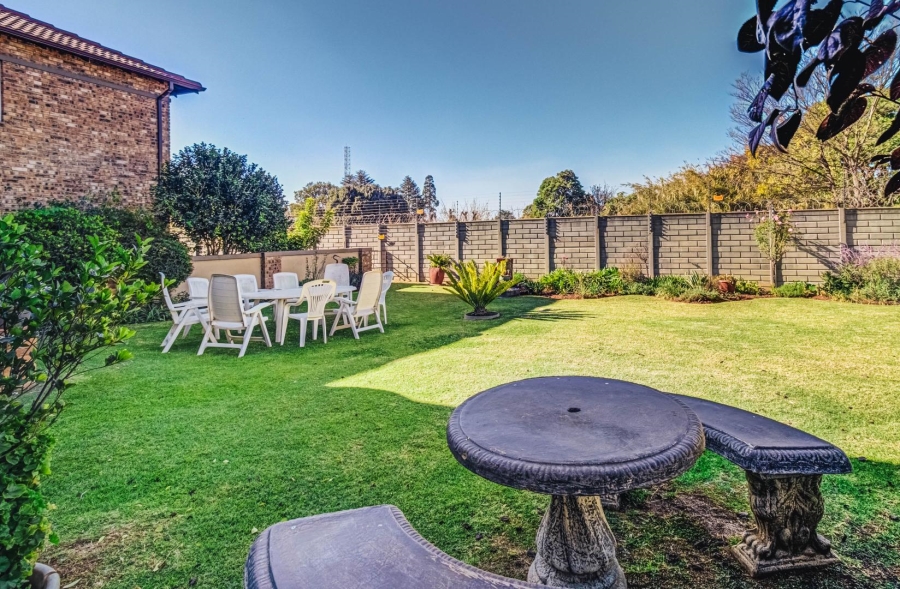 2 Bedroom Property for Sale in Norton Home Estate AH Gauteng