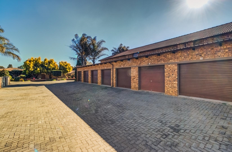 2 Bedroom Property for Sale in Norton Home Estate AH Gauteng
