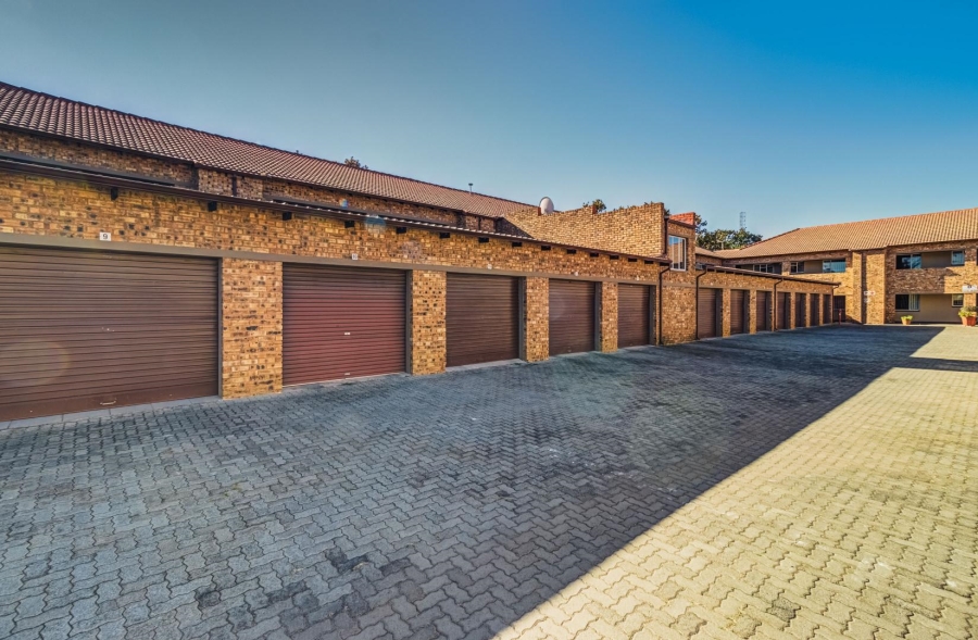 2 Bedroom Property for Sale in Norton Home Estate AH Gauteng