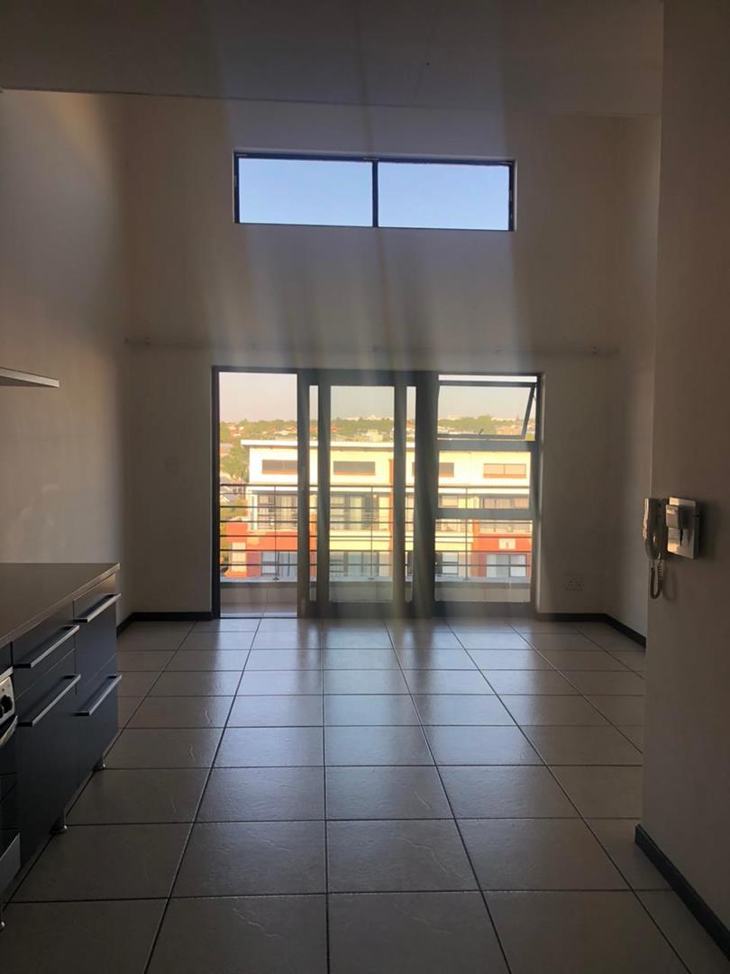 To Let 1 Bedroom Property for Rent in Greenstone Hill Gauteng