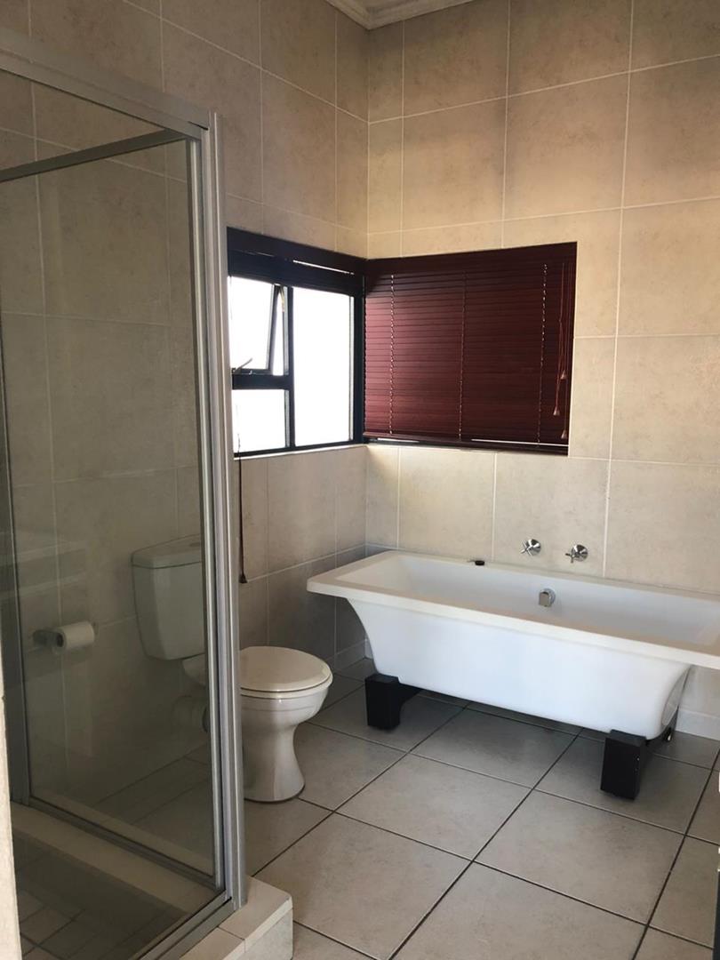 To Let 1 Bedroom Property for Rent in Greenstone Hill Gauteng
