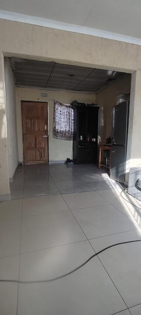 8 Bedroom Property for Sale in Tembisa Ext 4 Gauteng