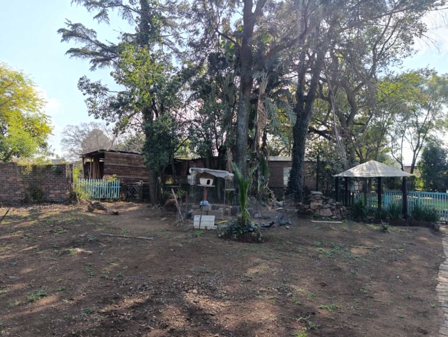 12 Bedroom Property for Sale in Bredell Gauteng
