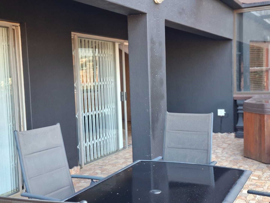 8 Bedroom Property for Sale in Bassonia Gauteng