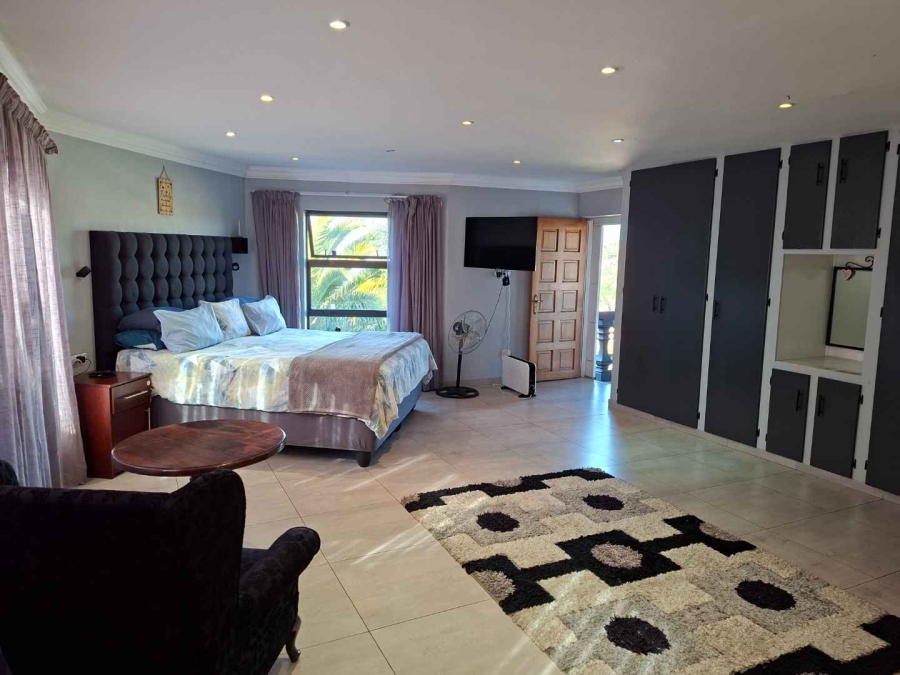 8 Bedroom Property for Sale in Bassonia Gauteng
