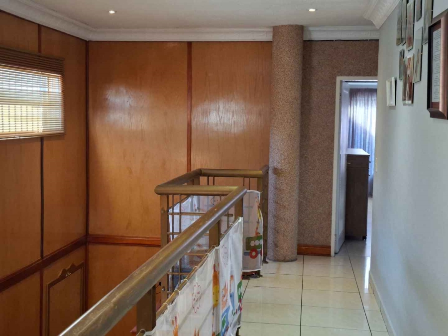 8 Bedroom Property for Sale in Bassonia Gauteng