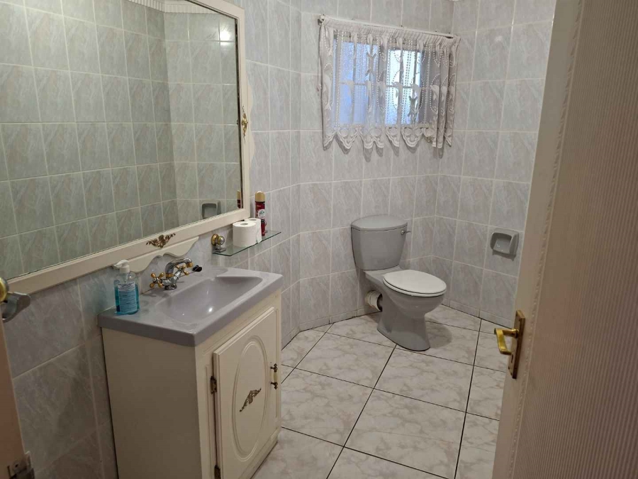 8 Bedroom Property for Sale in Bassonia Gauteng