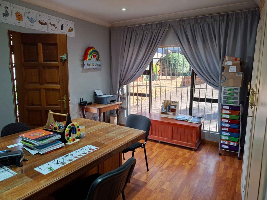 8 Bedroom Property for Sale in Bassonia Gauteng