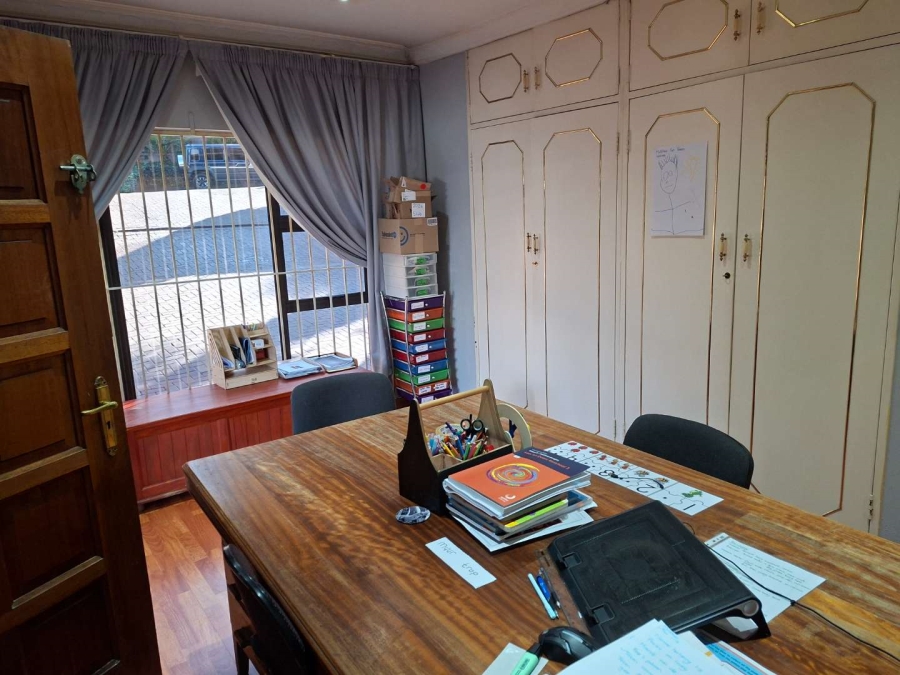 8 Bedroom Property for Sale in Bassonia Gauteng