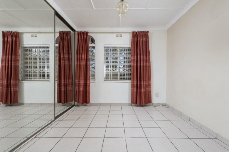 2 Bedroom Property for Sale in Linmeyer Gauteng