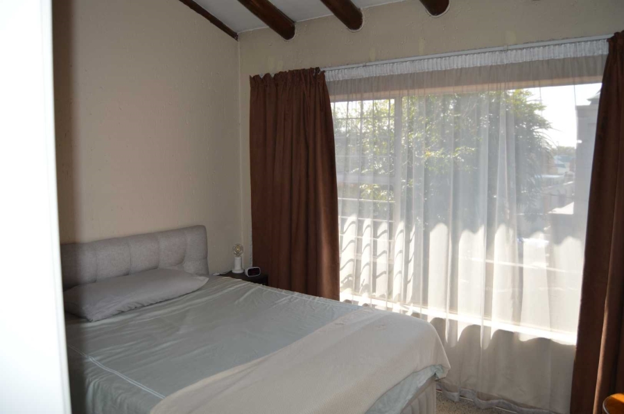 2 Bedroom Property for Sale in New Redruth Gauteng
