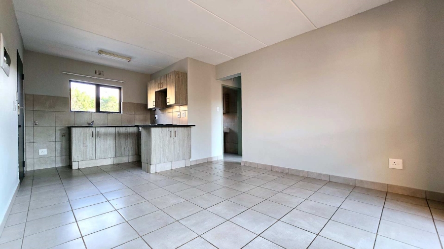 2 Bedroom Property for Sale in La Montagne Gauteng