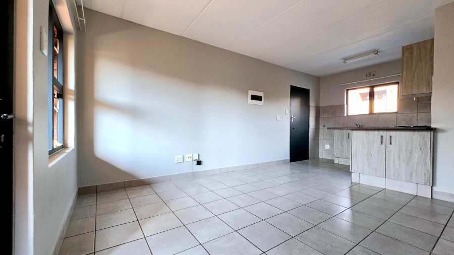 2 Bedroom Property for Sale in La Montagne Gauteng