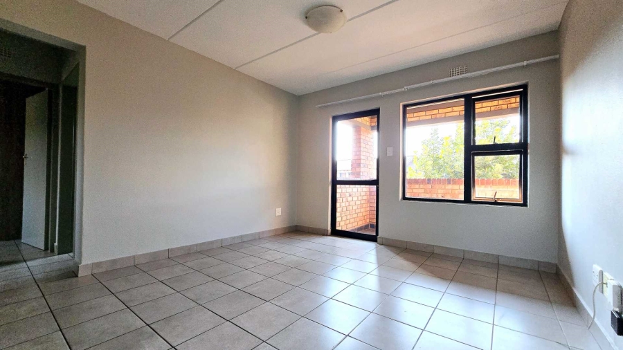 2 Bedroom Property for Sale in La Montagne Gauteng