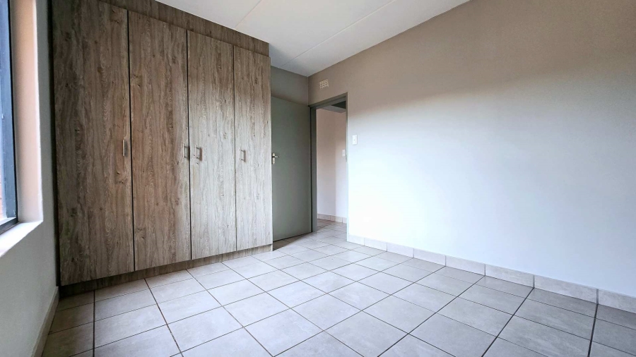 2 Bedroom Property for Sale in La Montagne Gauteng
